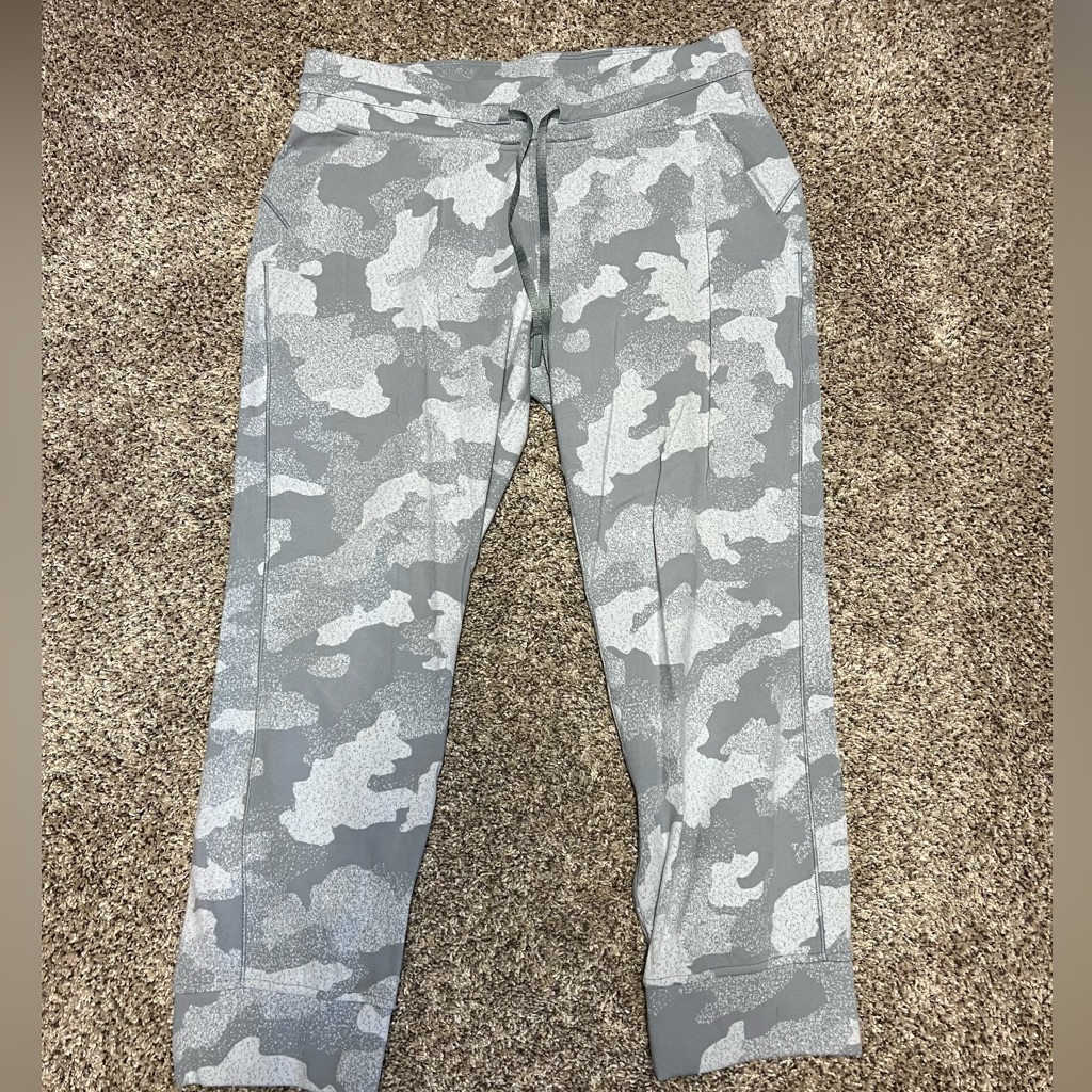 Lululemon Ready To Rulu Jogger - Cropped! Fantastic Condition, Minimal Wear.